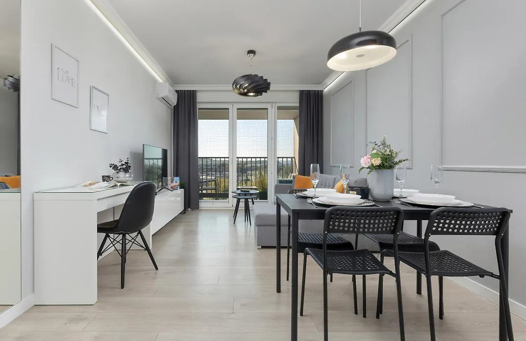 Podgorze Lipska Pet-Friendly Apartment With Balcony And Parking By Renters Prestige-1
